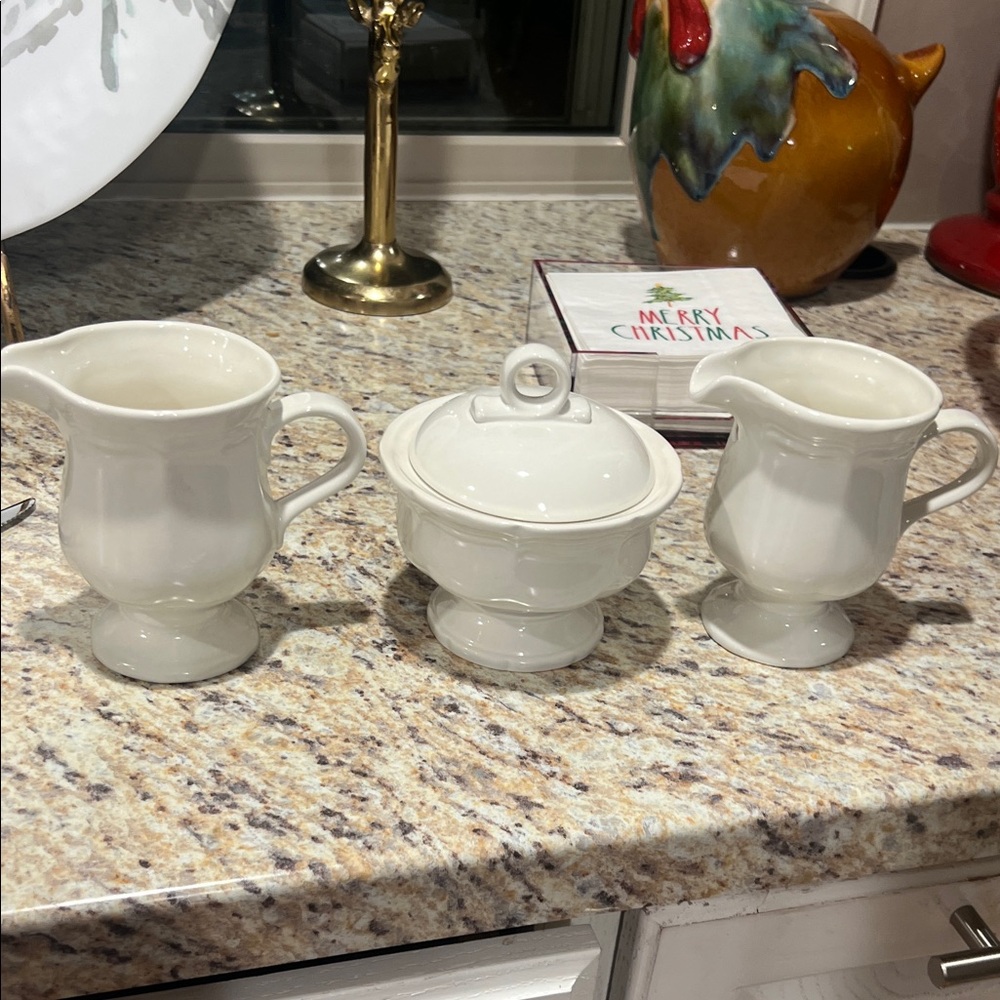 Elegant White Ceramic Creamer and Sugar Set Mikasa French Countryside  Like new